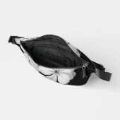 Sluiting van zwarte en witte bloemen heuptasje (Open)