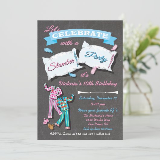 Slumber Party Kussen Vecht Slaap Over Party Uitnod Kaart (Staand voorkant)