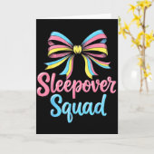 Slumber Party Squad Sleever Coquette Birthday Paja Kaart (Gele Bloem)