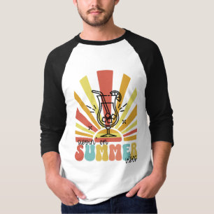 Slurpend aan zomerstemming, Retro zon, Cocktailgla T-shirt