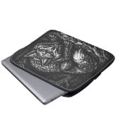 Sluwe bosvos — door BurnsInHell Laptop Sleeve (Voorkant onderkant)