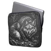Sluwe bosvos — door BurnsInHell Laptop Sleeve (Voorkant Links)