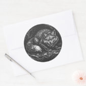 Sluwe Bosvos — door BurnsInHell Ronde Sticker (Envelop)