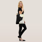 Sly Black Cat Geel Tote Bag (Op model)