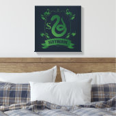 SLYTHERIN™ House Crest Canvas Afdruk (Insitu (Slaapkamer))