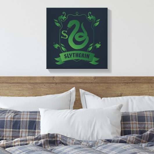 SLYTHERIN™ House Crest Canvas Afdruk (Insitu (Slaapkamer))