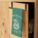 SLYTHERIN™ Pride Ambition Cunning Crest Theedoek<br><div class="desc">Show your house pride with this bold Slytherin™ crest design, honoring the ambition and cunning that define this iconic Hogwarts™ house. Featuring the striking serpent coiled within a classic shield, the artwork highlights Slytherin’s core traits — Ambition, Pride, and Cunning — in a clean, vintage-inspired layout. Rendered in signature house...</div>