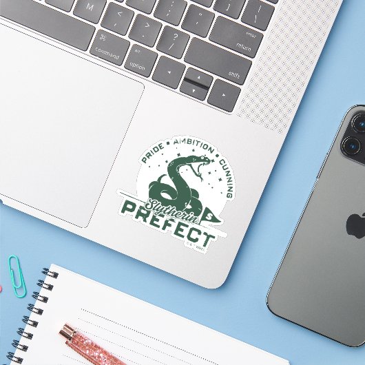 Slytherin™ Voorzittersbadge Sticker (Laptop met iPhone)