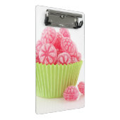 Smaak van frambozenachtige snoepjes in groene beke mini klembord (Schuin)