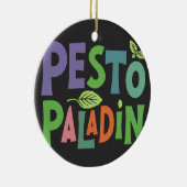 Smaken van Avontuur: Pesto Paladin Keramisch Ornament (Rechts)