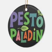Smaken van Avontuur: Pesto Paladin Keramisch Ornament (Links)