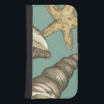 Small Shell Trio op Blauwgroen Galaxy S4 Portemonnee Hoesje<br><div class="desc">Megan Meagher staat bekend om haar eenvoudige kunstwerken. Dit afbeelding geeft de eenvoud weer van de schatten van de zee,  van een kegel en een zeester. Meagher heeft een blauwgroen achtergrond in haar afbeelding om deze schatten te vergelijken. Profiteer vandaag nog van deze fijne kunst op uw Zazzle-product.</div>