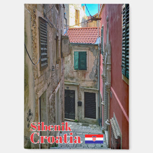 Smalle straten van Sibenik, Kroatië, reizen Magneet