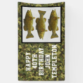 Smallmouth Bass Vist Koel Mannen Birthday Camo Spandoek (Verticaal)