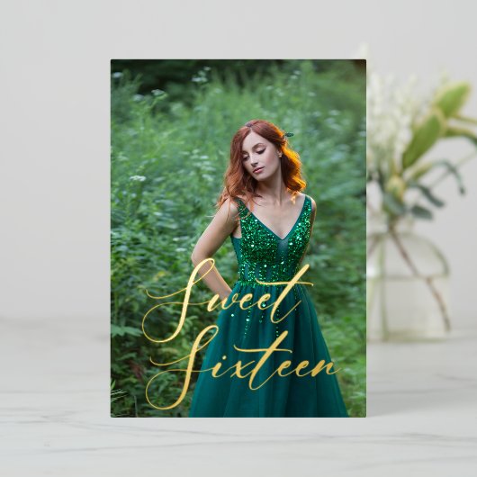 Smaragd Groene Strass Goud Zoet 16 Foto Folie Uitnodiging (Staand Voorkant)