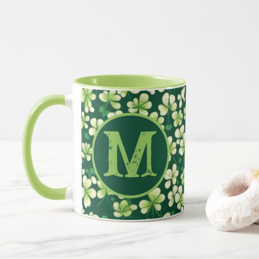 Smaragd Shamrock Tapestry: Donkergroen Delight Mok (Met donut)