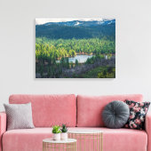 Smaragdbekken onder bergbewolking canvas afdruk (Insitu (Woonkamer))