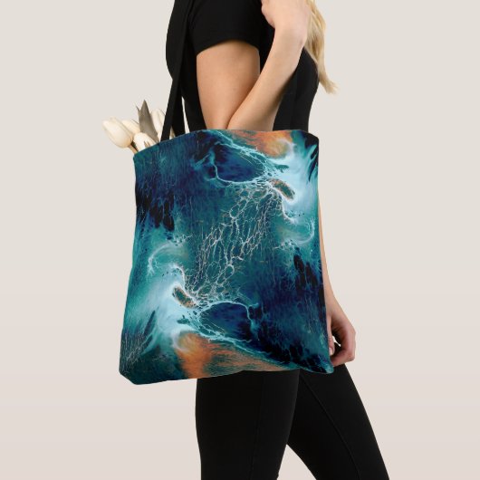 Smaragden Getijden in Beweging Tote Bag (Dichtbij)