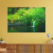 Smaragden stilte bij de tuinvallen canvas afdruk (Insitu (Woonkamer))