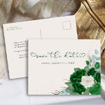 Smaragdgroen en Ivoor Roos Bloemen Save the Date Aankondigingskaart<br><div class="desc">Floral Bewaar het Date Briefkaart om aan te passen voor elke gelegenheid. Het ontwerp heeft rozen in smaragdgroen en ivoor met gouden confetti, bladeren en eucalyptusbladeren. Save the date is met de hand geletterd met liefde hart bloeit. Coördineren quinceanera uitnodigingen, briefpapier en party decor is beschikbaar in mijn Royal Roos...</div>