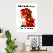 Smaragdgroene betovering: St. Patty's Day Redhead Poster (Thuiskantoor)