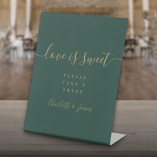 Smaragdgroene En Gouden Script Love Is Sweet Favor Reclamebord Met Voetstuk