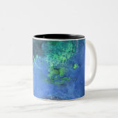Smaragdgroene oceaan zeegezicht in aquamarijn tweekleurige koffiemok (Voorkant rechts)