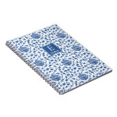 Smart Blue and White Monogrammed Chinoiserie Chic Notitieboek (Rechterzijde)