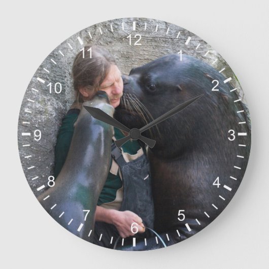 Smelly Natte Kisses Grote Klok (Voorkant)