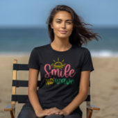 Smile and Wave Positive Vibes T-shirt voor dames