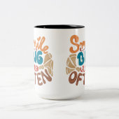 Smile Big Laugh Often Tweekleurige Koffiemok (Center)