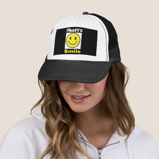Smile emoji trucker pet (In situ)