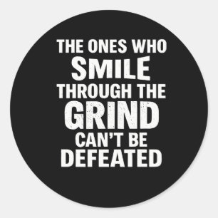 Smile grind gym motivatie citaat met witte tekst ronde sticker
