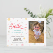 Smile Happy Face Photo Birthday Invitation Kaart (Staand voorkant)