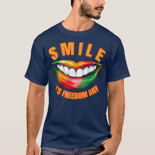 Smile Het is Vrijheidsdag, Afro Black Woman Junete T-shirt