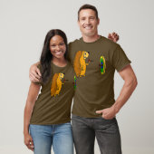 Smilenowates Funny Hedegel Throwing Darts T-shirt (Unisex)