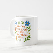 Smiles look good on you - Mug Koffiemok (Voorkant links)