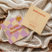 Smiley Flower Retro Checkerboard – Perzik & Paarse Vierkante Visitekaartje