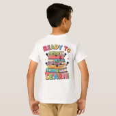 Smiling Kawaii Book Stack – Back to School Fun! T-shirt (Achterkant volledig)