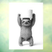 Smiling Sloth Triumphantly Lifts Toilet Paper Roll Raamsticker (Vel 3)