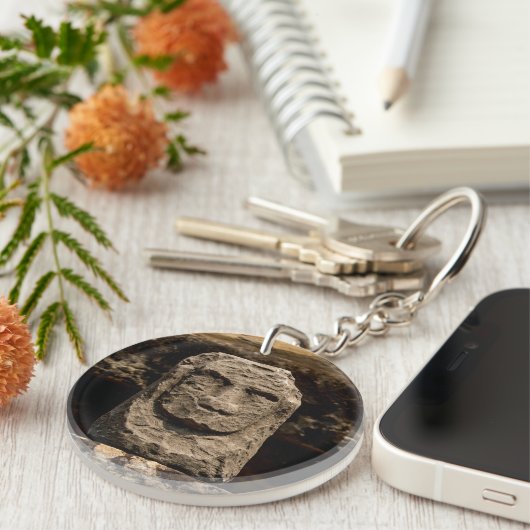 Smiling Stone Totem Cambodia Keychain (Voorkant Rechts)