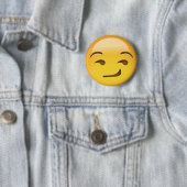 Smirking Face Emoji Ronde Button 5,7 Cm (In situ)