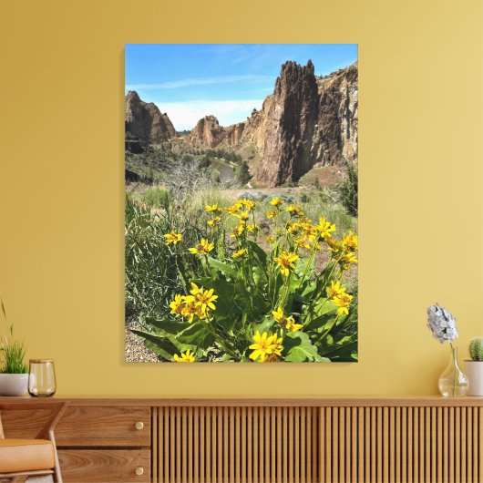 Smith Rock State Park in de lente Canvas Afdruk (Insitu (Woonkamer))