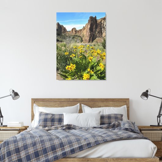 Smith Rock State Park in de lente Canvas Afdruk (Insitu (Slaapkamer))