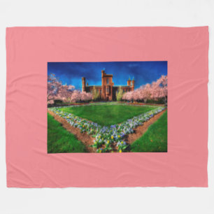 Smithsonian Castle Garden Cherry Blossom Fleece Deken