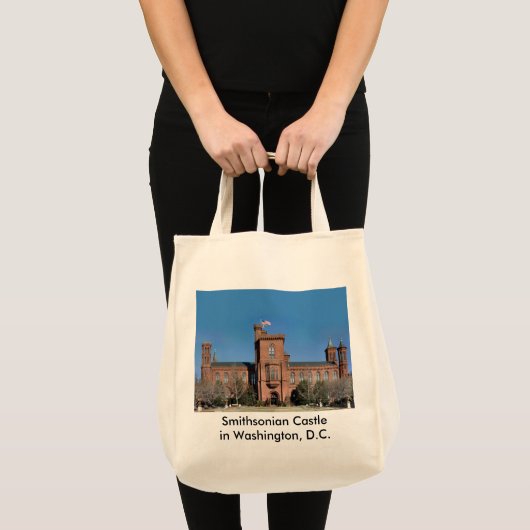 Smithsonian Castle in Washington, DC. Tote Bag (Voorkant (product))