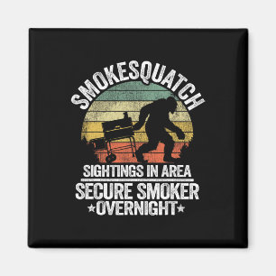 Smokesquatch Sasquatch Smoking Meat Grill Funny Bi Magneet