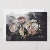 Smokey Donker Zwart Rose Boeket Bruiloft Save The Date (Voorkant)