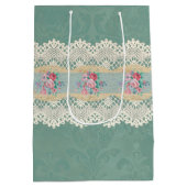 Smokey Pine Green Damask Rozen Lace Medium Cadeauzakje (Achterkant)