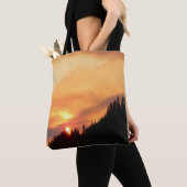 Smokey Sunset over de bergen... Tote Bag (Dichtbij)